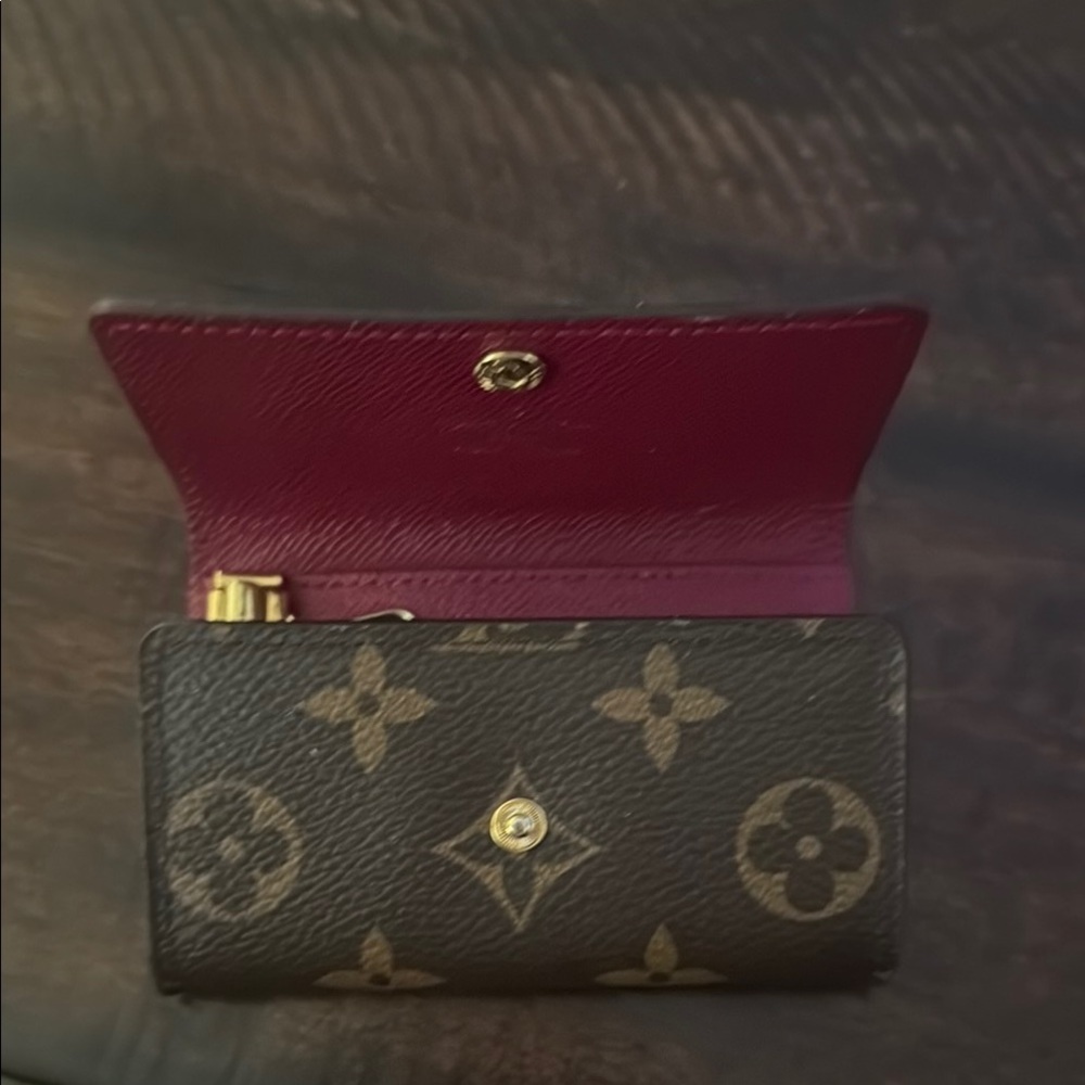Louis Vuitton Brown & Magenta Monogram 6 key holder - Picture 8 of 8